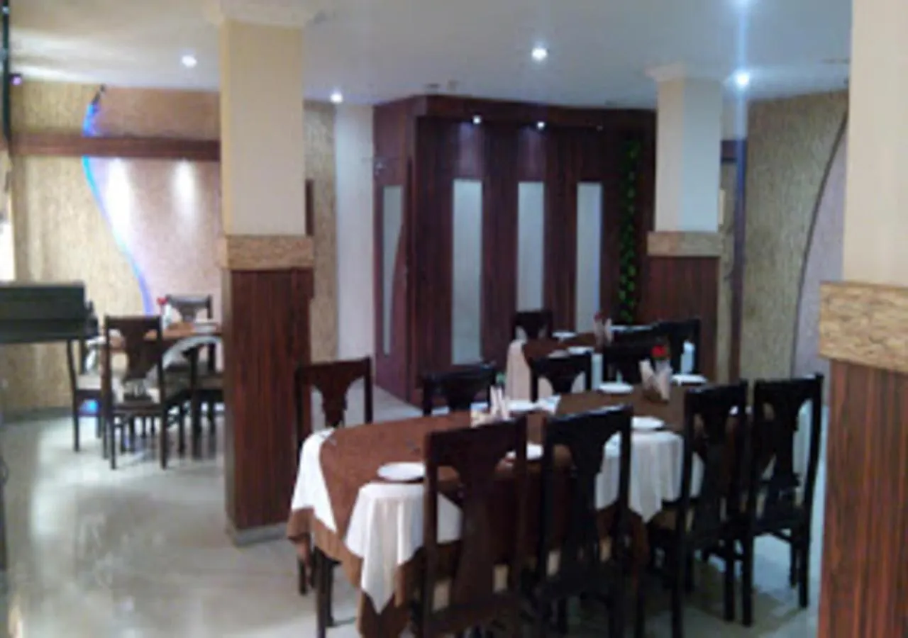 Nouva By Dcrest Hotel Agra  2*, Agra (Uttar Pradesh) India